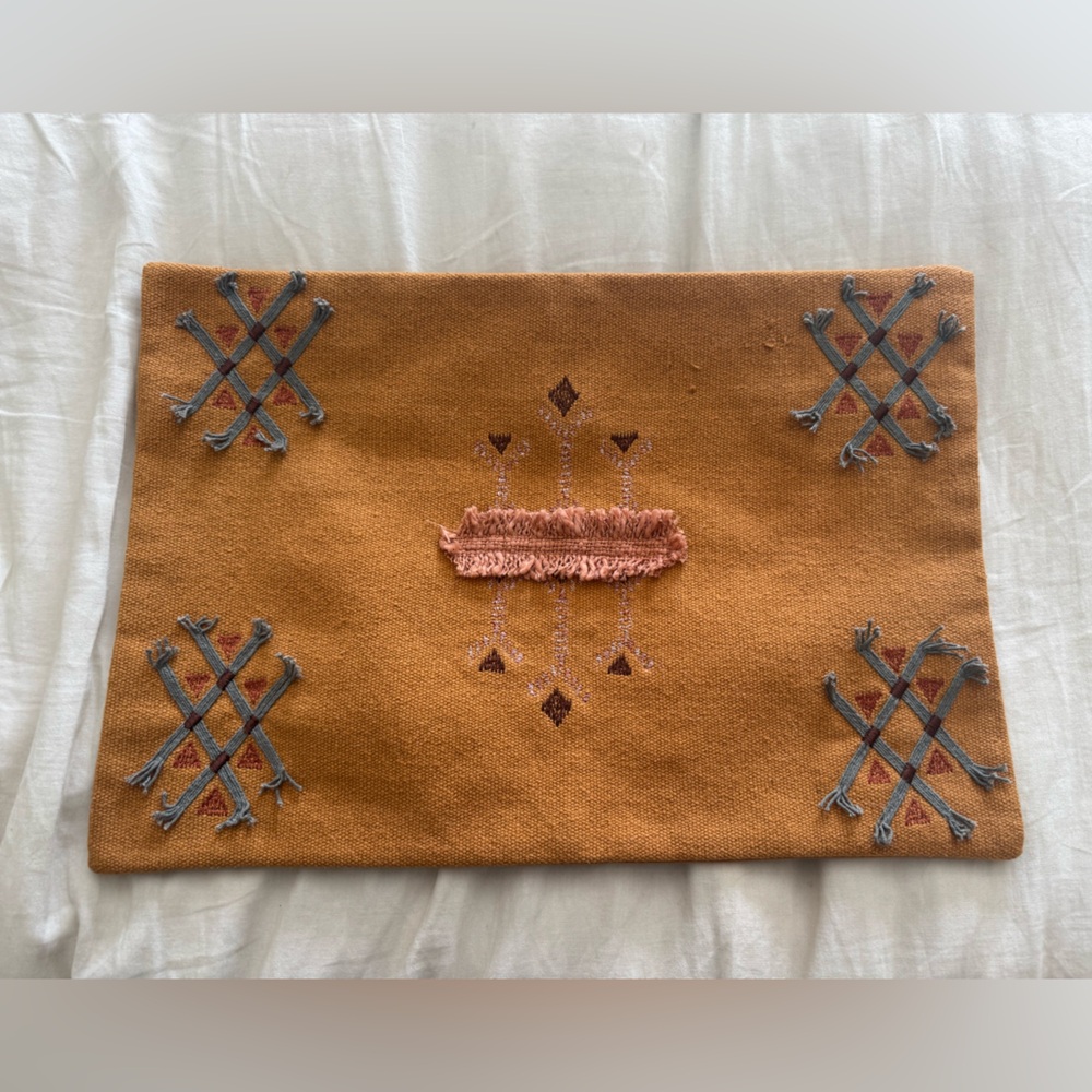 Scandinavian Designs Pillow Cover 12” x 18”